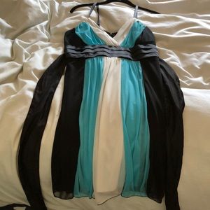 Dress is perfect for a romantic night out!